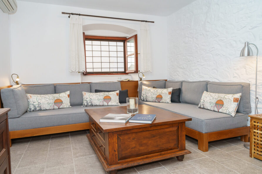 rental apartments in Hydra